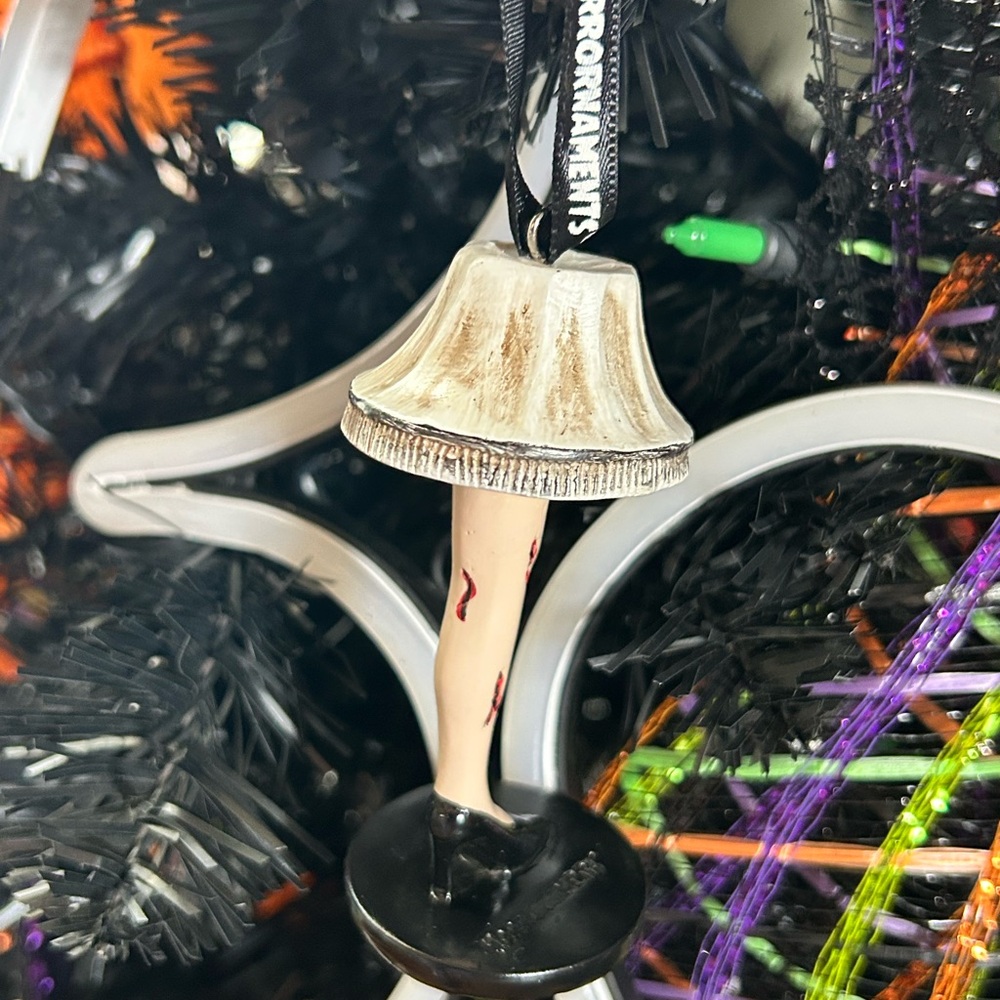 Horror Ornaments Zombie A Christmas Story Leg Lamp for Halloween